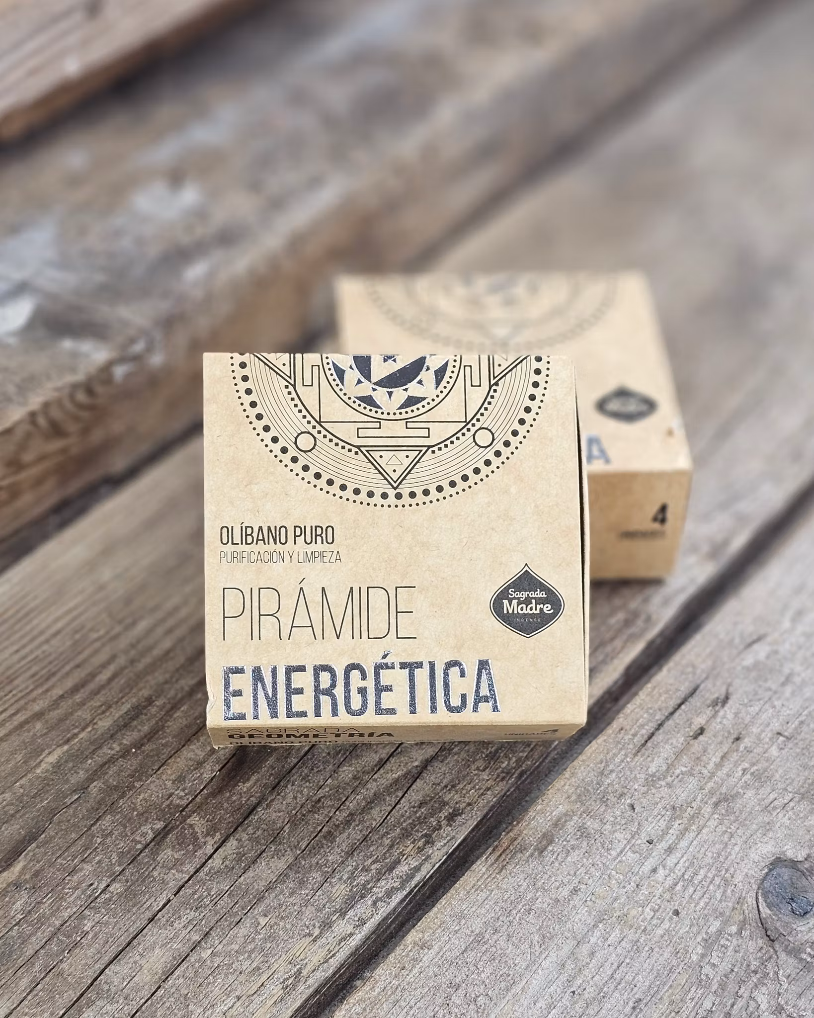 Sagrada Madre - Frankincense, energipyramider
