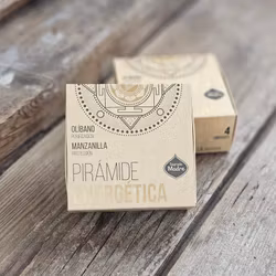 Sagrada Madre - Kamomill & Frankincense, energipyramider