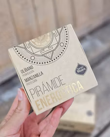 Sagrada Madre - Kamomill & Frankincense, energipyramider
