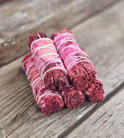 Vit Salvia med Dragons blood & Rosenblad