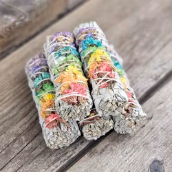 Vit Salvia med Chakra Blommor