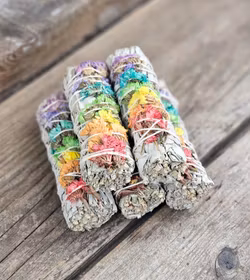 Vit Salvia med Chakra Blommor