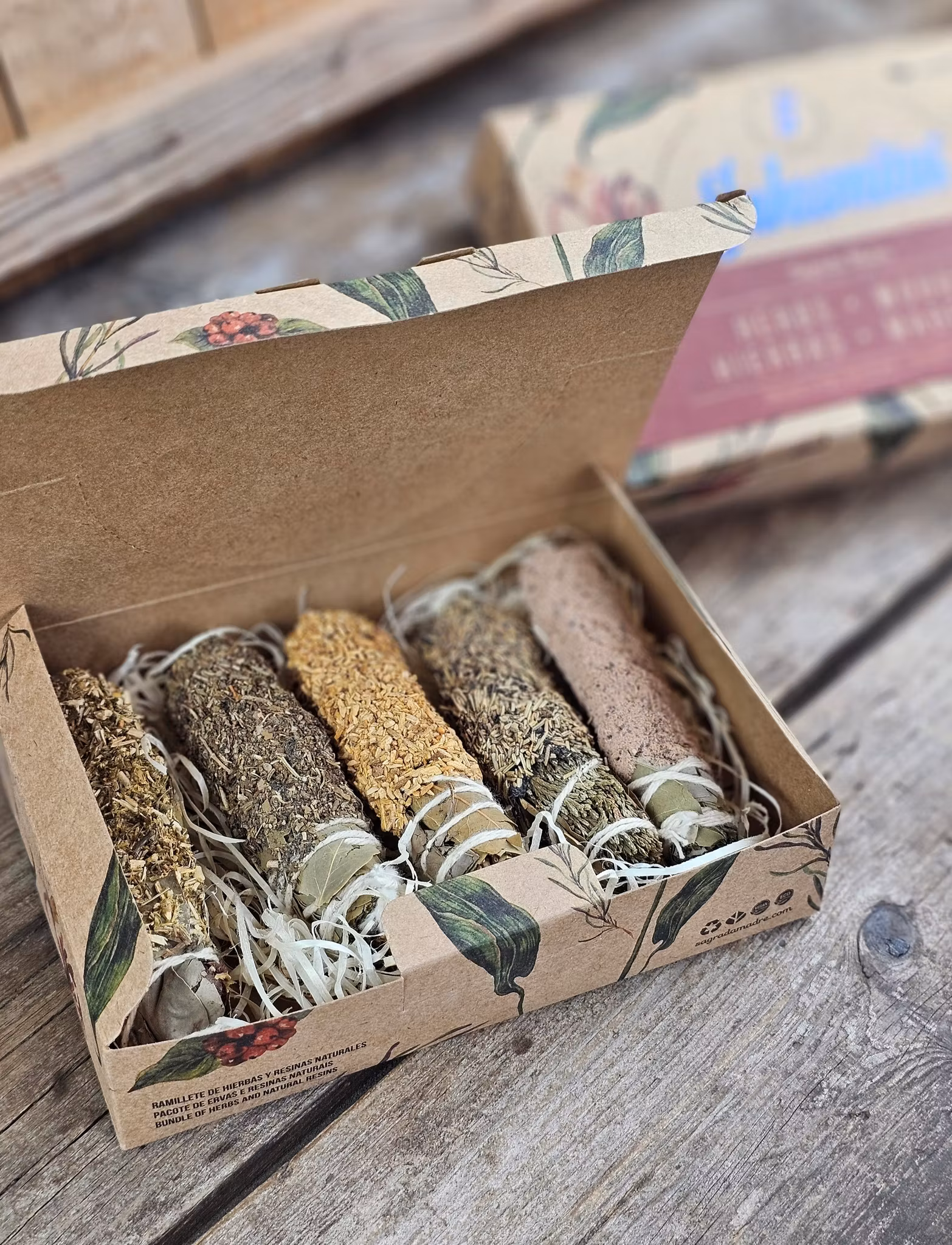 Sagrada Madre Sahumitos - Smudge Box x 5 Herbs & Woods