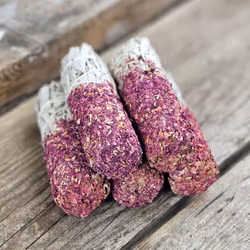 Vit Salvia med Rosor, smudge bunt
