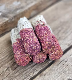 Vit Salvia med Rosor, smudge bunt