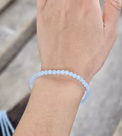 Akvamarin, armband 4mm runda pärlor