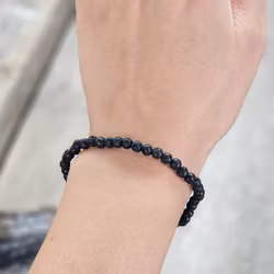 Lavasten, armband 4mm runda pärlor