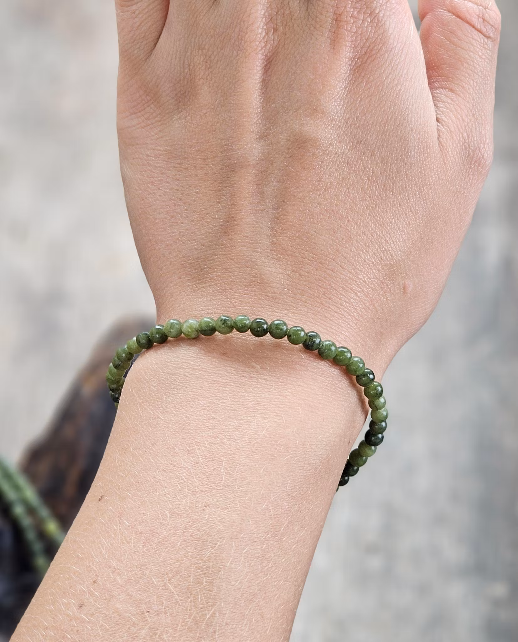 Nefrit Jade, armband 4mm runda pärlor