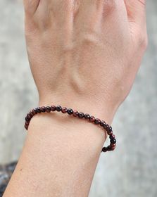 Oxöga, armband 4mm runda pärlor