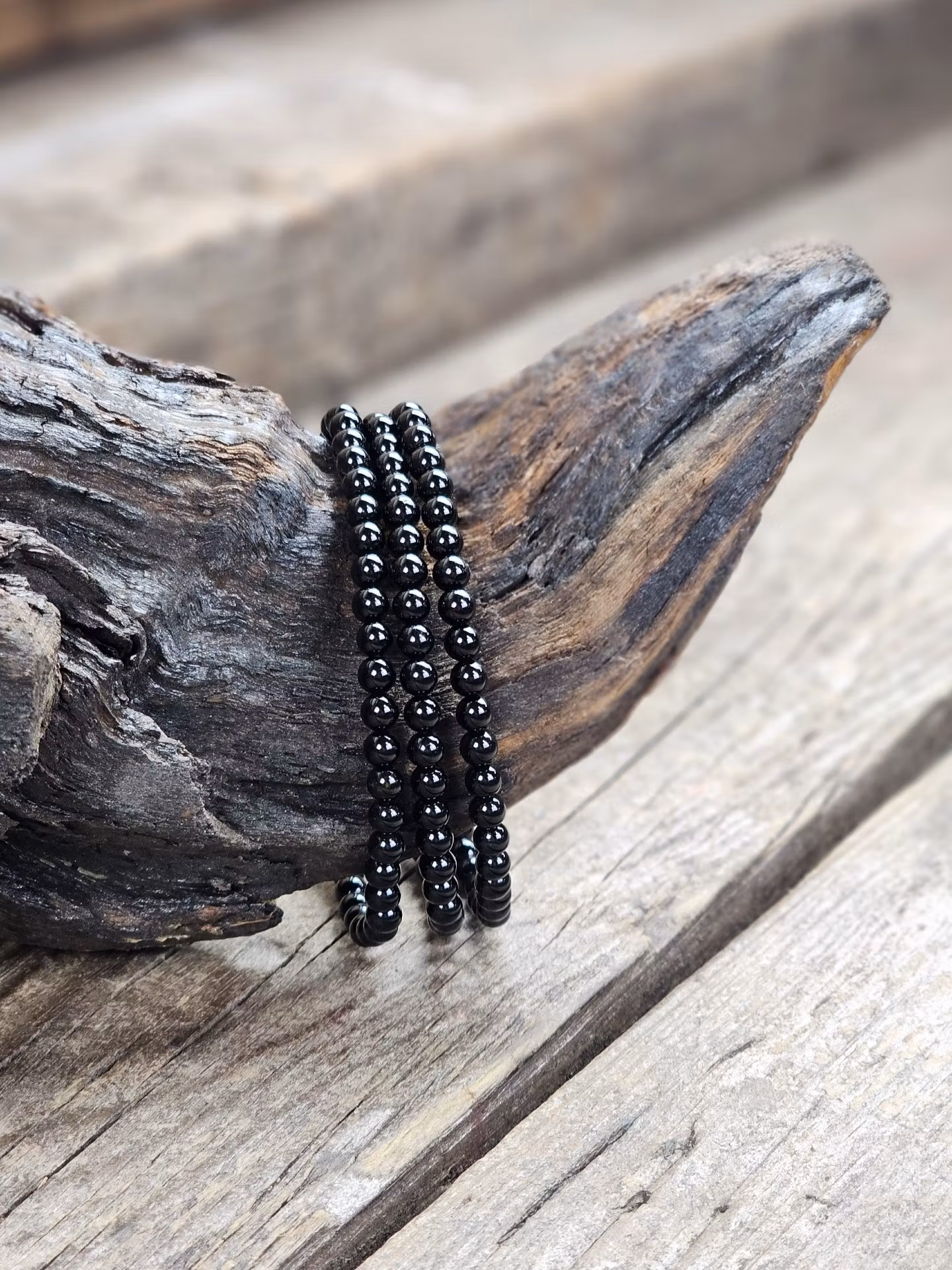 Svart Turmalin, armband 4mm runda pärlor