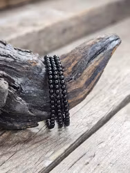 Svart Turmalin, armband 4mm runda pärlor