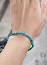 Äkta Turkos extra, armband 4mm runda pärlor