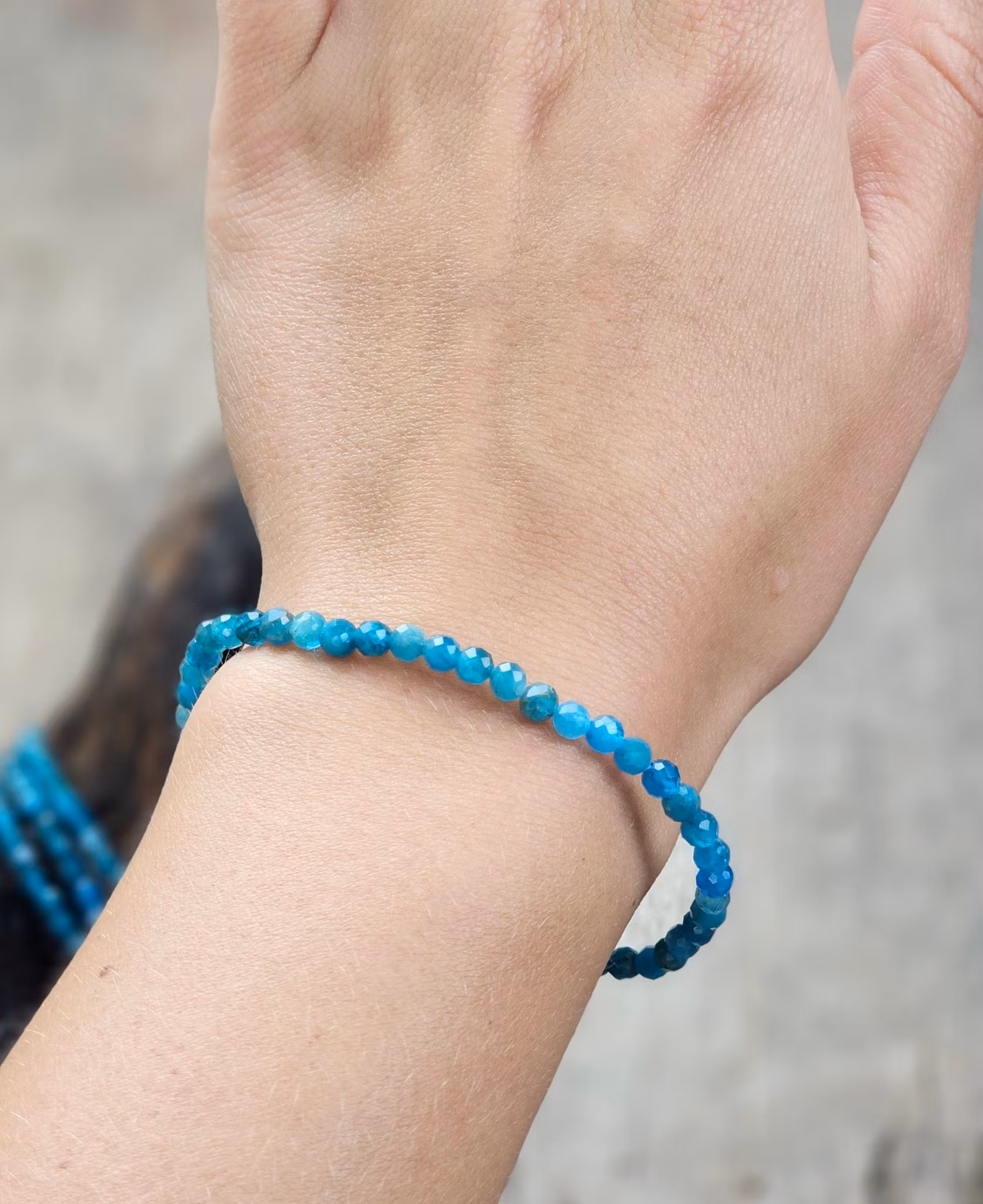 Apatit, armband 4mm facetterade pärlor