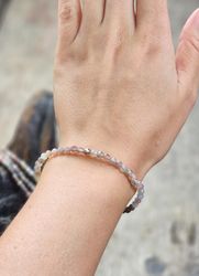 Botswanaagat, armband 4mm facetterade pärlor