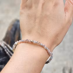 Botswanaagat, armband 4mm facetterade pärlor