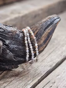 Botswanaagat, armband 4mm facetterade pärlor
