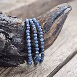 Blå Fossil Korall, armband 4mm facetterade pärlor