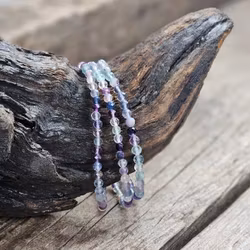 Regnbågsfluorit, armband 4mm facetterade pärlor