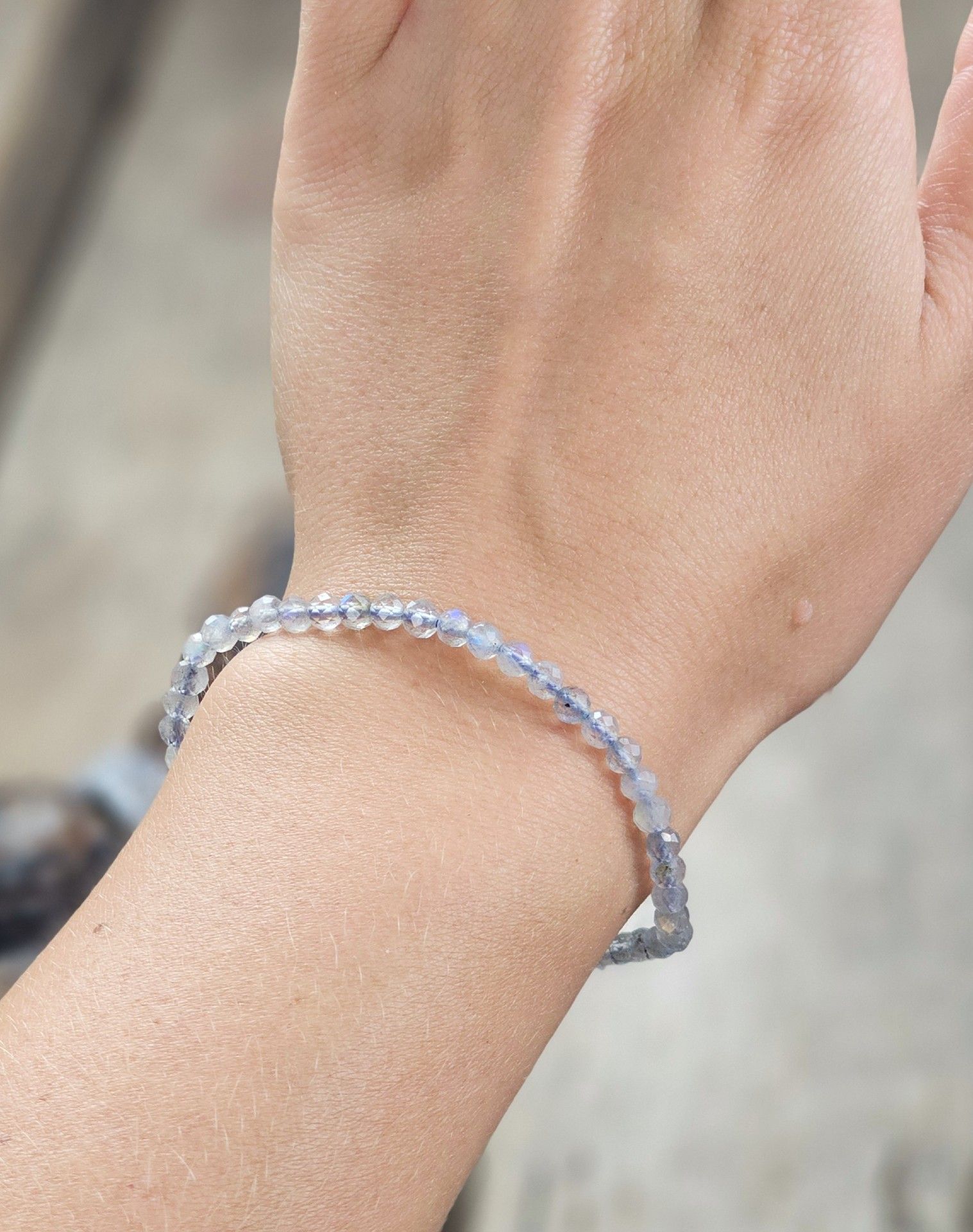 Labradorit, armband 4mm facetterade pärlor