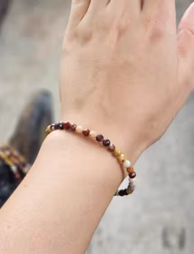 Mookaitjaspis, armband 4mm facetterade pärlor