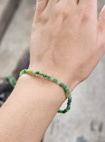 Krysopras, armband 4mm facetterade pärlor