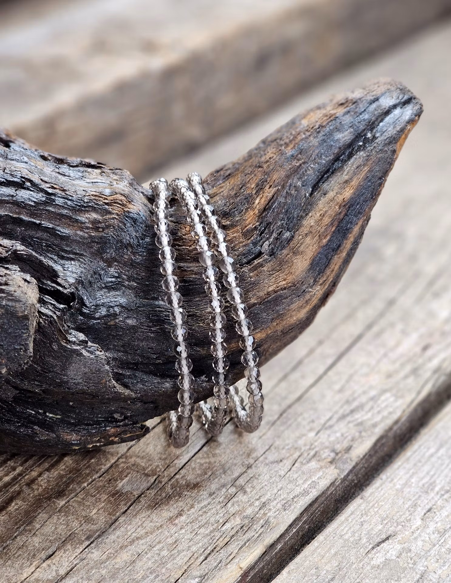 Rökkvarts, armband 4mm facetterade pärlor