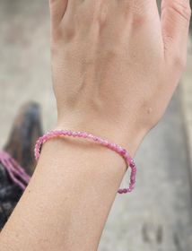 Rosa Turmalin, armband 4mm facetterade pärlor