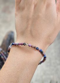Rubin & Safir mix, armband 4mm facetterade pärlor
