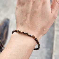 Tigeröga, armband 4mm facetterade pärlor