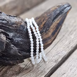 Vit Regnbågsmånsten, armband 4mm facetterade pärlor