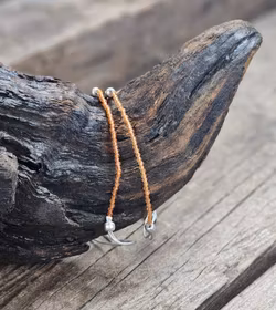 Karneol, armband 3mm facetterade pärlor macramé