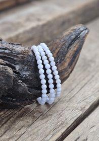 Blå Kalcedon, armband 6mm runda pärlor