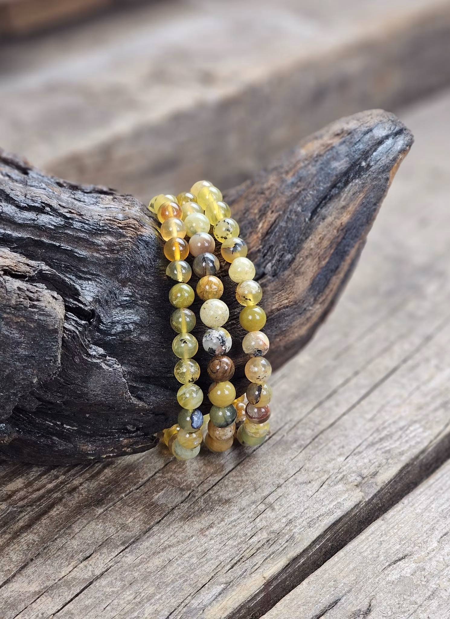 Gul Opal, armband 6mm runda pärlor