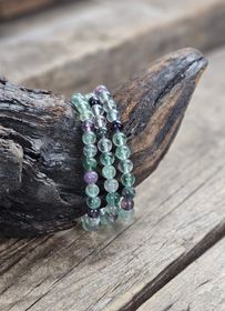 Regnbågsfluorit, armband 6mm runda pärlor