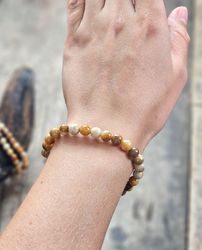 Förstenad Korall Fossil, armband 6mm runda pärlor
