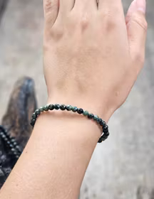 Kambabajaspis, armband 4mm facetterade pärlor
