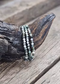 Trädagat Armband 4 mm – Runda Pärlor
