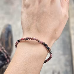 Rodonit, armband 4mm runda pärlor