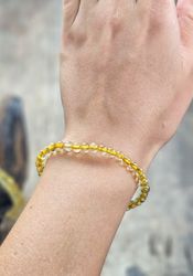 Guldrutilkvarts #2, armband 4mm runda pärlor