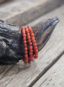 Karneol (röd/bandad), armband 6mm runda pärlor