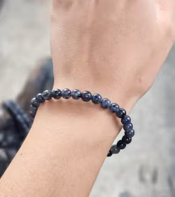 Iolit (Vattensafir), armband 6mm runda pärlor