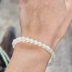 New Jade, armband 6mm runda pärlor