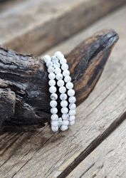 Howlit, armband 6mm runda pärlor