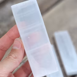 Vit Selenit, liten polerad laddningsplatta 10 cm