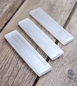 Vit Selenit, polerad laddningsplatta 15 cm