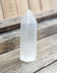 Vit Selenit, polerad spets 15 cm