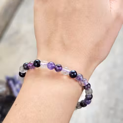 Lila Fluorit, armband 6mm runda pärlor