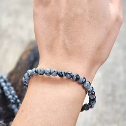 Snöflingeobsidian, armband 6mm runda pärlor