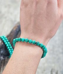 Malakit ljus, armband 6mm runda pärlor