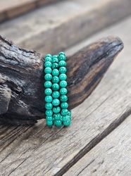 Malakit ljus, armband 6mm runda pärlor
